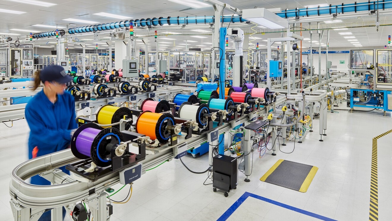Corning будет поставлять оптоволокно для ЦОД Amazon в контексте многолетнего соглашения