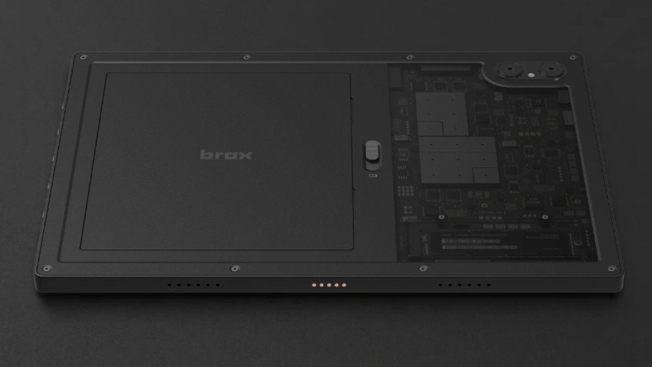Brax представила open_slate — планшет с физическим отключением питания, камеры, микрофона и беспроводной связи