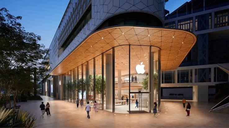 Apple начала тестировать ИИ-систему для записи разговоров сотрудников и покупателей