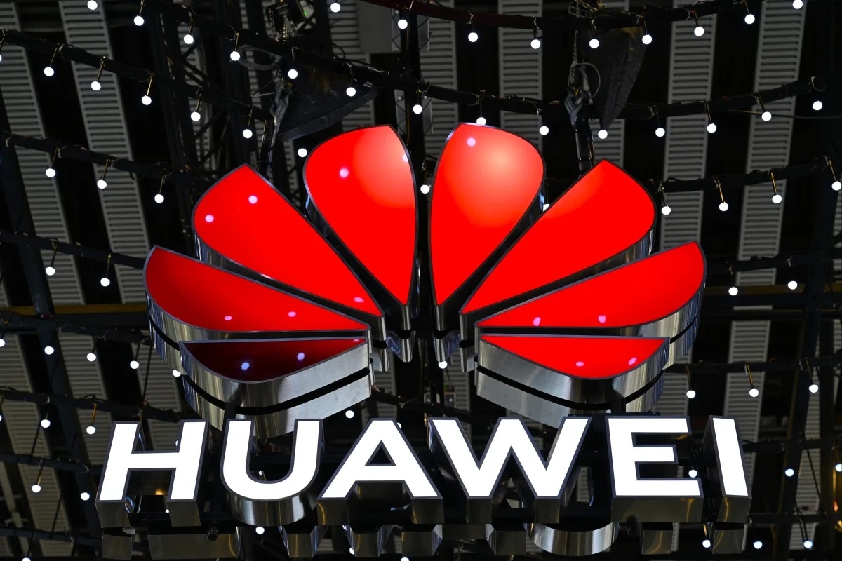 Huawei выпустила ИИ-чип быстрее Nvidia H20 — и с собственной памятью HBM