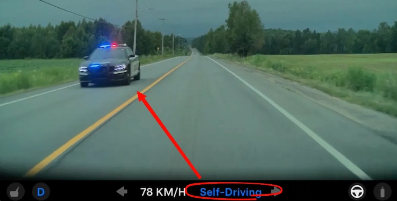 Владелец Tesla получил штраф за превышение скорости, когда машиной управляла FSD