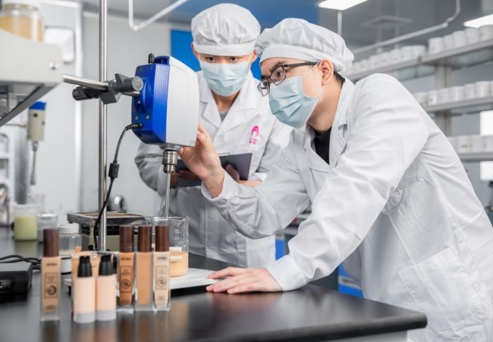 ИИ добрался до шампуней и печенья: как L'Oreal и Mondelez придумывают новые рецепты