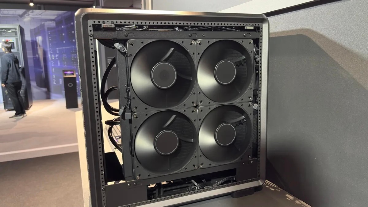 Cooler Master представила мегакулер для охлаждения CPU и GPU вместе и отдельную съёмную турбину для видеокарт