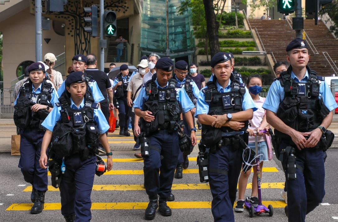 Полиция Гонконга будет штрафовать за отказ от передачи паролей смартфонов