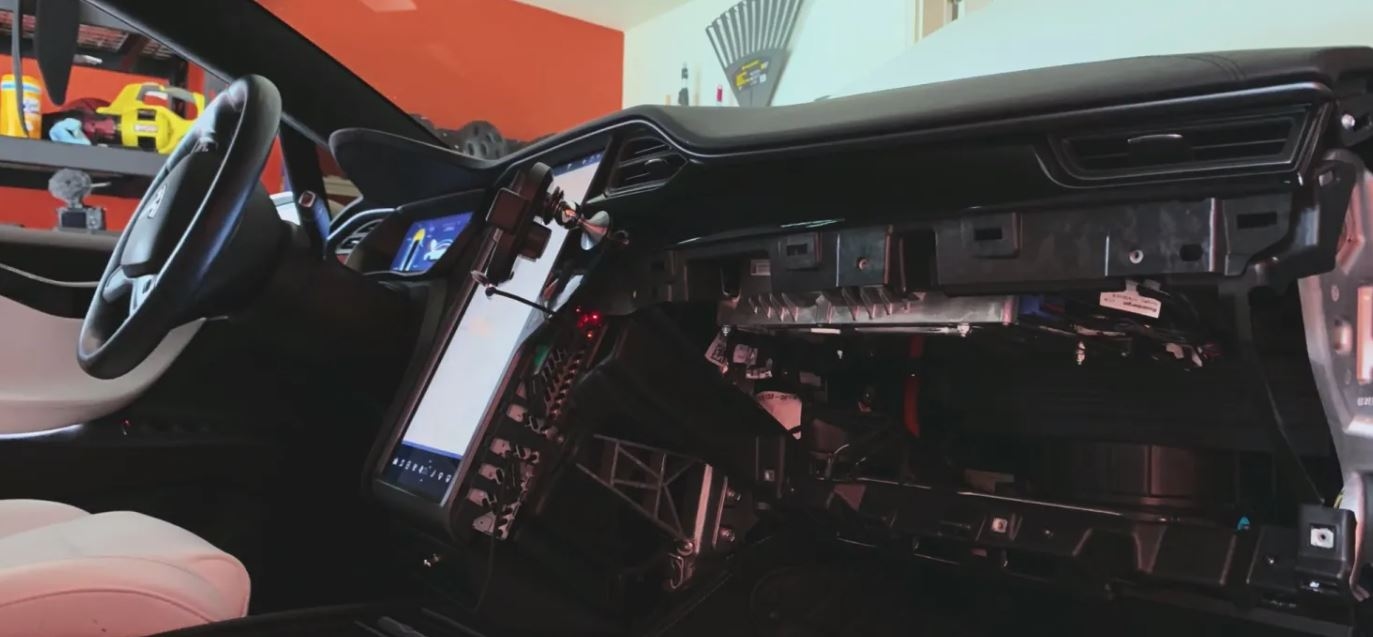У Tesla нет плана по модернизации блоков HW3