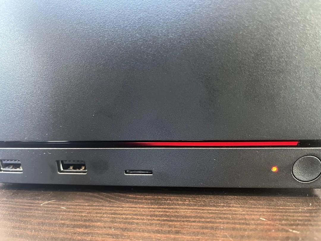 Покупатели Steam Machine пожаловались на «красную полоску смерти»
