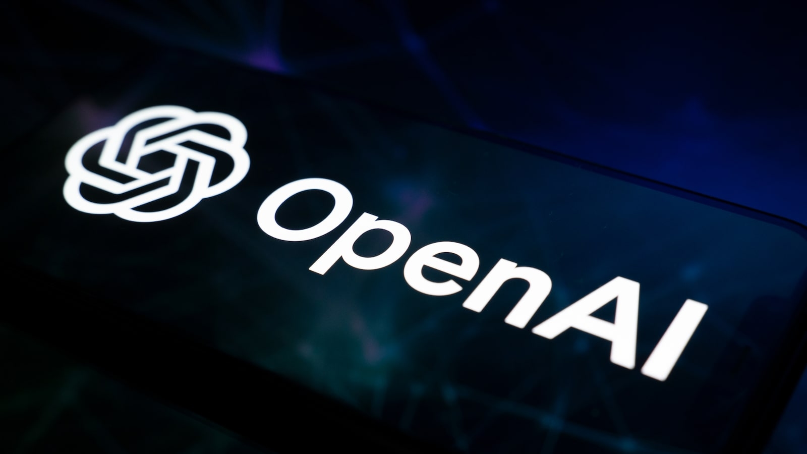 Безработицы от ИИ нет: экономист OpenAI объяснил, почему прогнозы не сбылись