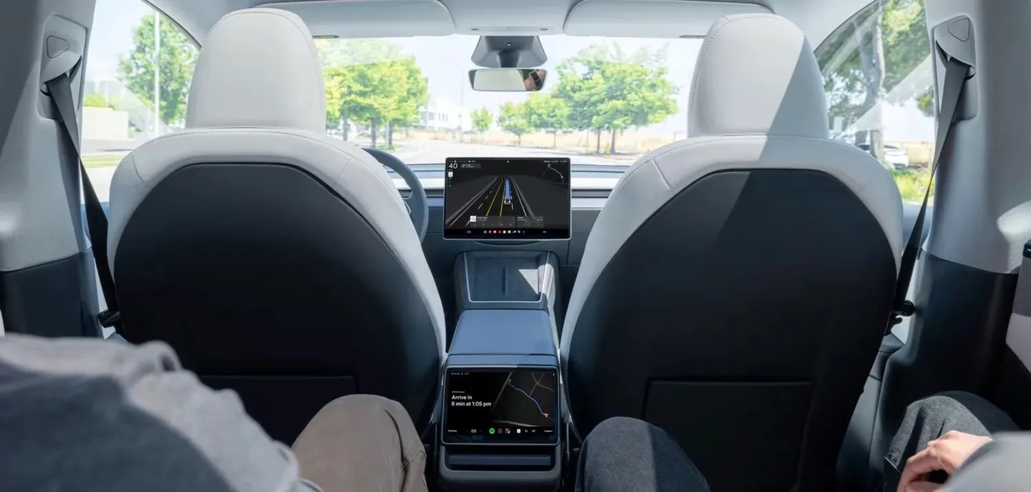Менеджер Tesla подал на компанию в суд за незаконное увольнение и описал кошмарные условия тестирования роботакси