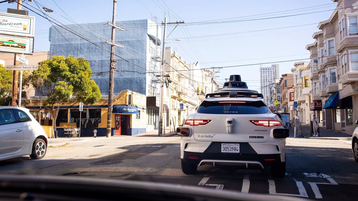 Waymo рассматривает функция разрыва отношений с Uber