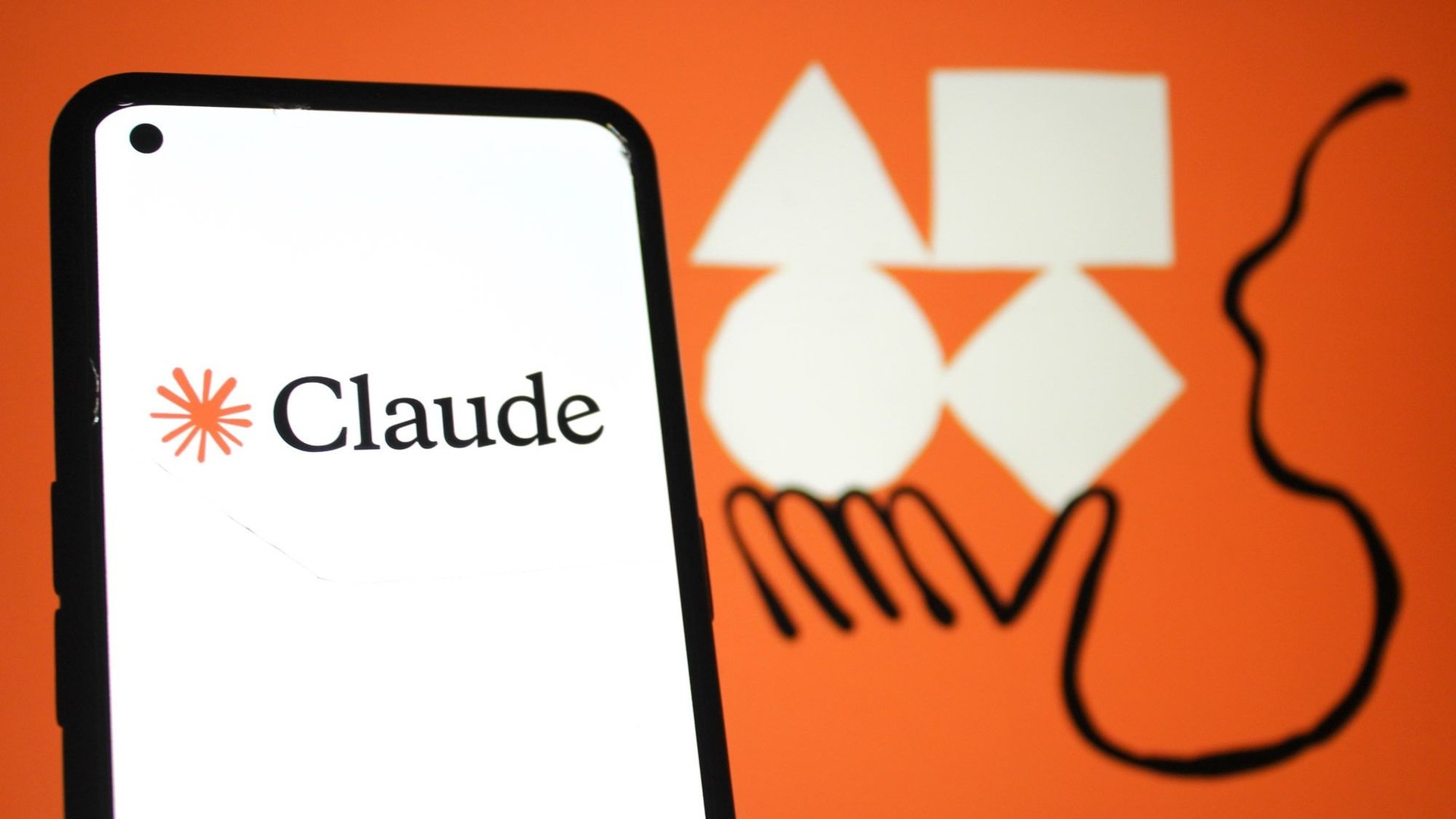 «Амодеи отказался исправить Claude Fable 5»: в Белом доме объяснили блокировку мощнейшей модели Anthropic