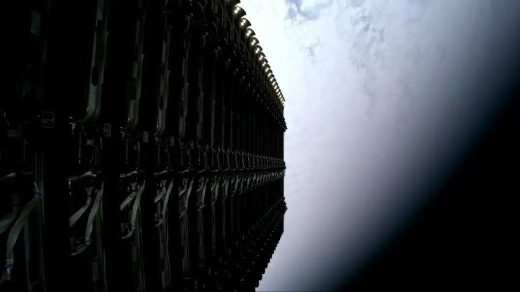 10 000 активных спутников: SpaceX закрепляет монополию в столетний юбилей ракеты Годдарда