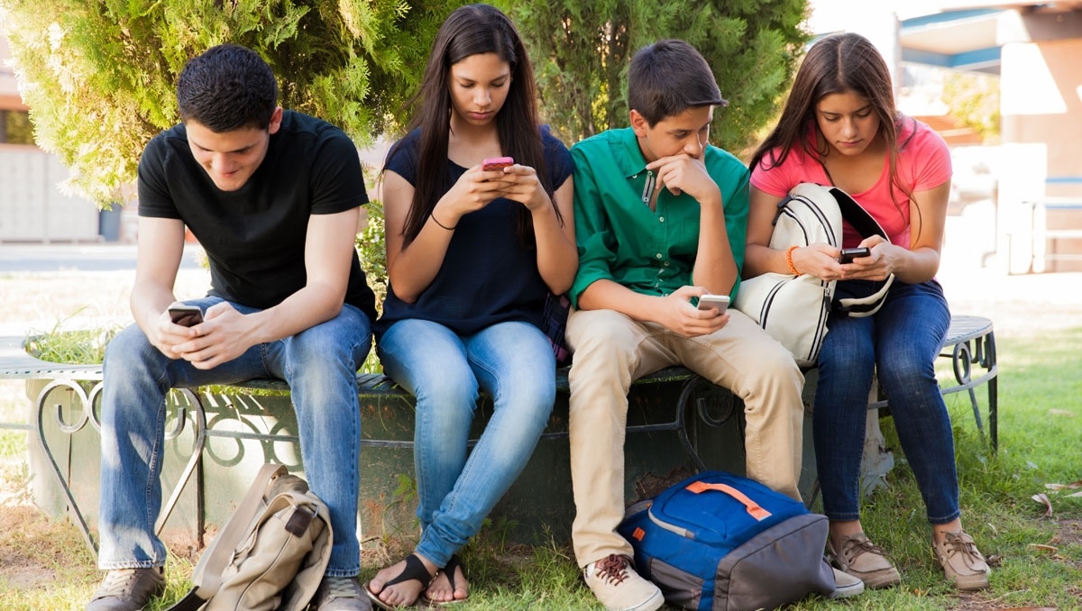 Исследование Стэнфордского университета выявило опасности обращения к чат-ботам с ИИ за личными советами