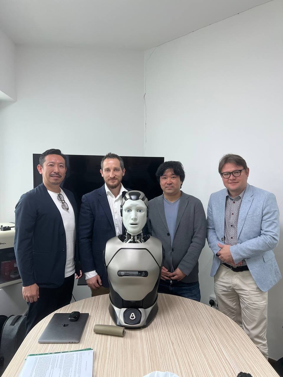 Российская организация «Айдол» заключила большой экспортный контракт на поставку роботов в Японию на $250 тысяч