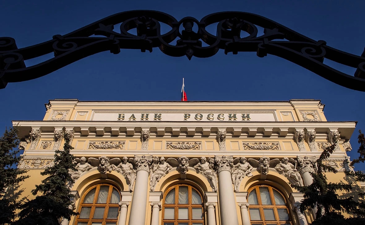 ЦБ отказал трём крупным банкам в создании альтернативной платёжной системы