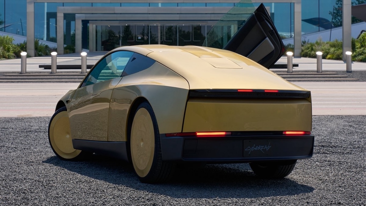 Tesla выпустила роботакси Cybercab с антенной Starlink