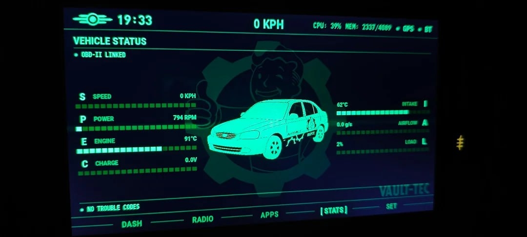 Фанат Fallout сделал оболочку бортовой системы своего автомобиля в стиле Pip‑Boy