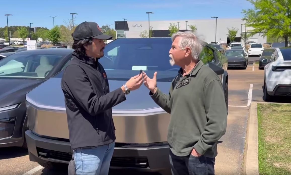 Tesla начала рекламировать «полностью автономное вождение» для водителей с проблемами зрения