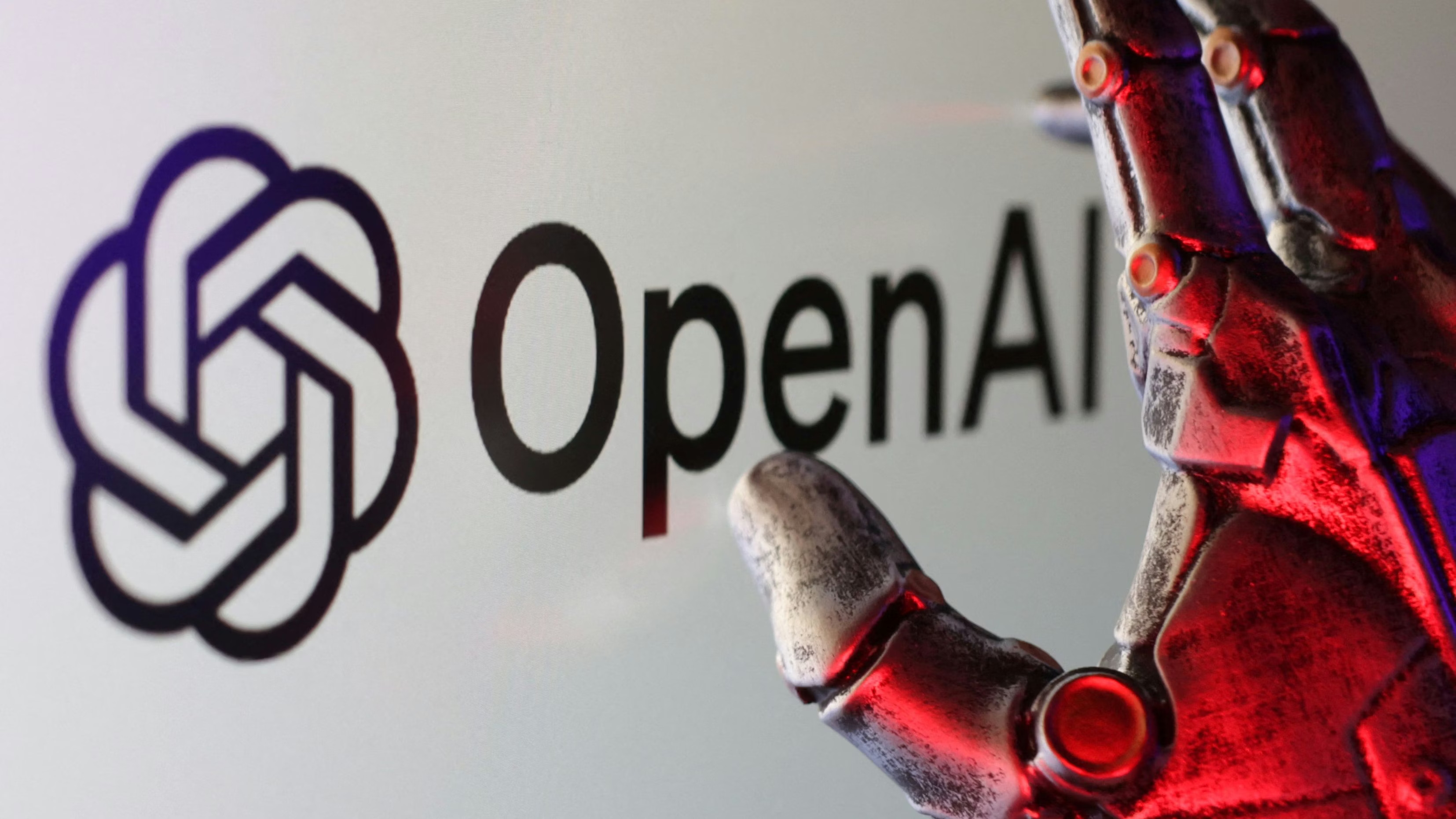Руководители OpenAI призвали не стремиться к полной автоматизации мира с помощью ИИ