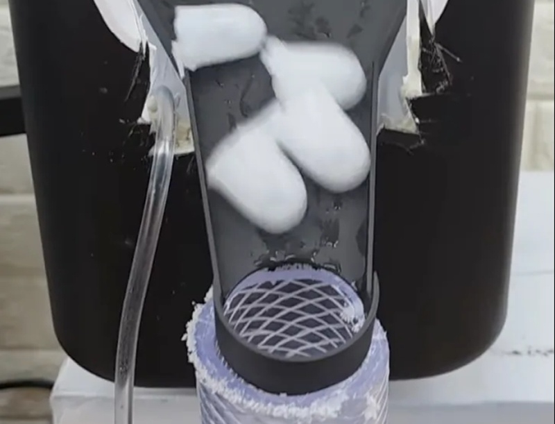 Энтузиаст приспособил льдогенератор для бесконечного охлаждения процессора ПК