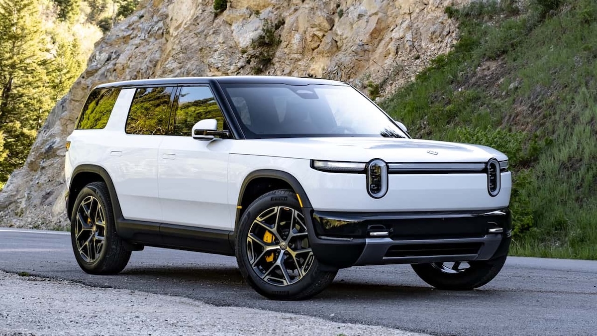 Rivian увольняет сотни сотрудников после начала поставок внедорожника R2