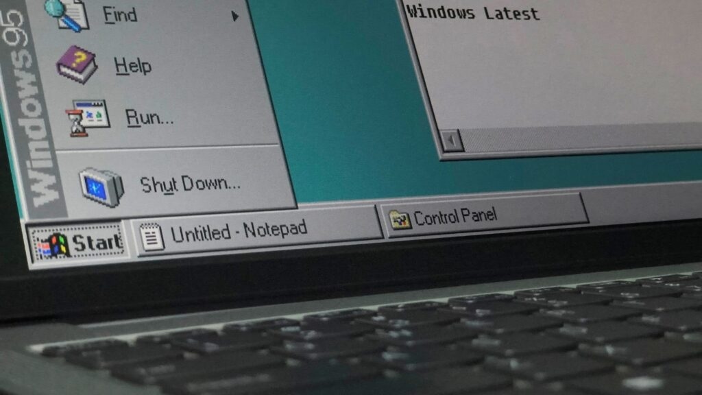 Панель задач Windows 95 не была заимствована из NeXT Dock
