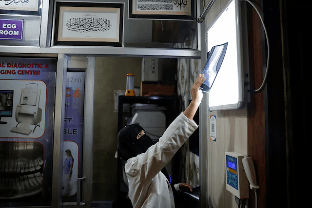 Фейковые рентген-снимки от ИИ научились обманывать не только врачей, но и другие нейросети