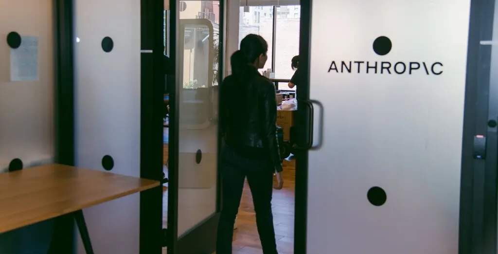 В Anthropic предотвратили попытки создания биологического оружия