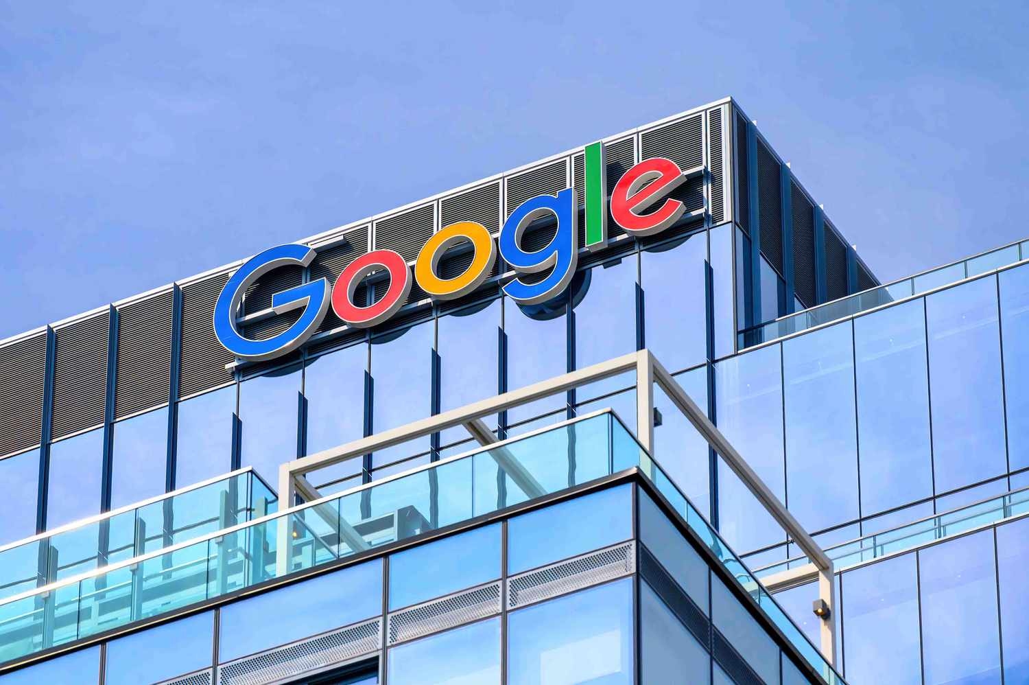 Google собрал «ударную группу» против Claude — через пять месяцев после Code Red у OpenAI