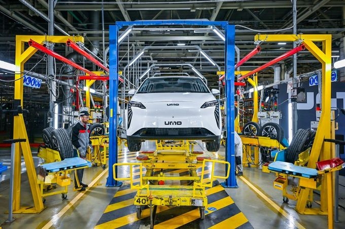 Завод «Москвич» стартовал выпуск электрокроссоверов Umo совместно с «Яндексом»